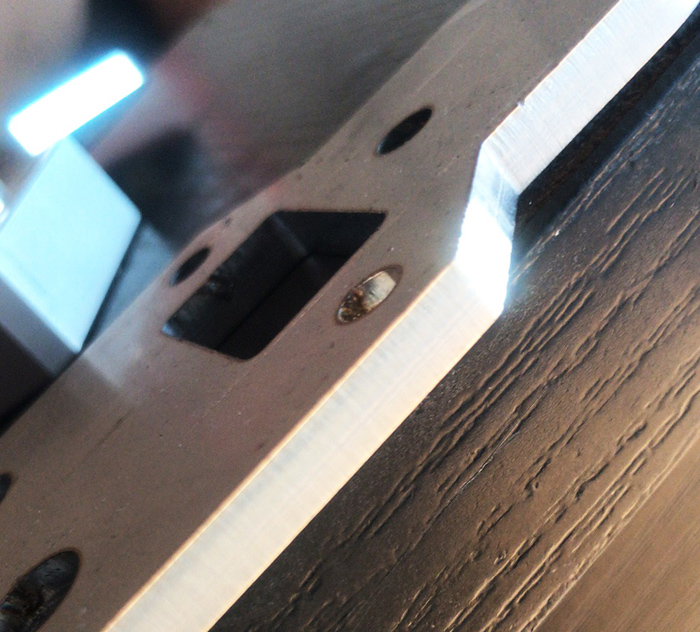 8个厚不锈钢板切割效果